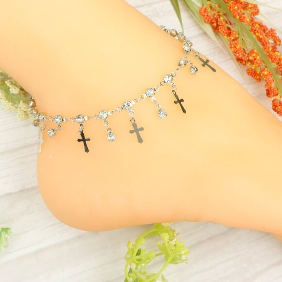 "Handmade Anklet – Elegant & Delicate Jewelry for Women | UNVRC1316 - Picture 9 of 10